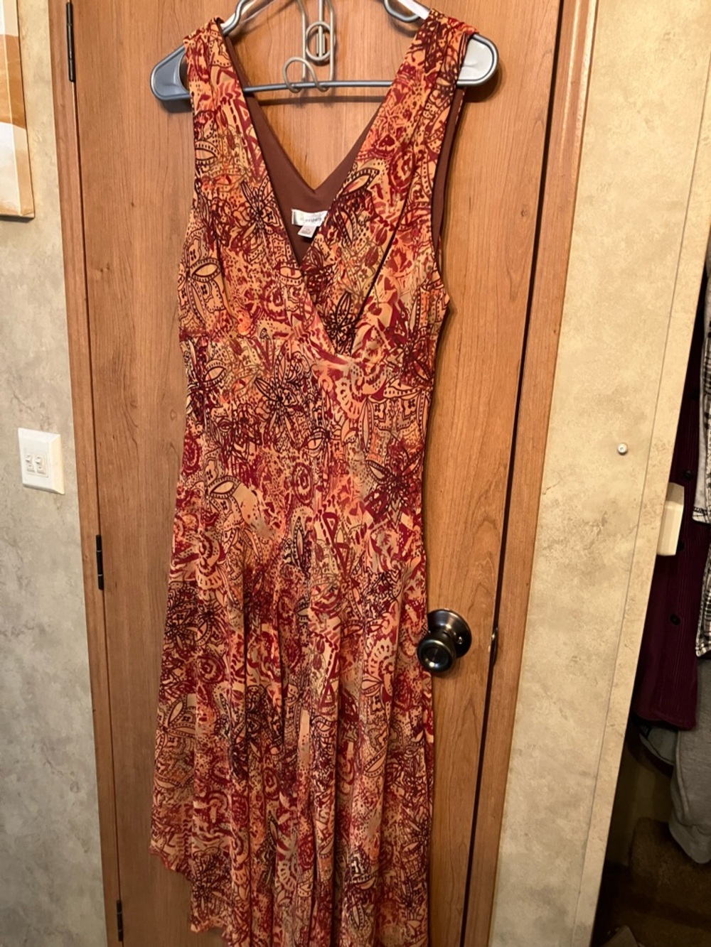 Dress Barn Sleeveless V-Neck Red Multi Print Midi Dress Y2K era Vintage Sz 14‎